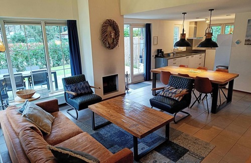Beekbergen-Zuid House | Bungalow with 2 bedrooms and a Garden