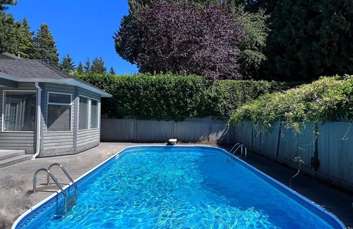 Delta House | Bungalow with pool