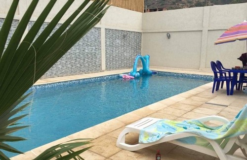 Tajjnant House | Bungalow with private pool and integrated jacuzzi.