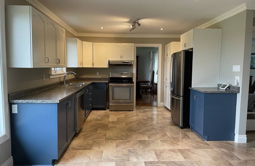 Smiths Falls House | Bungalow with Rideau River View – Available Oct-Apr