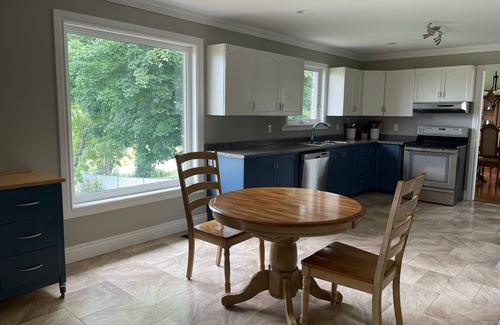 Smiths Falls House | Bungalow with Rideau River View – Available Oct-Apr
