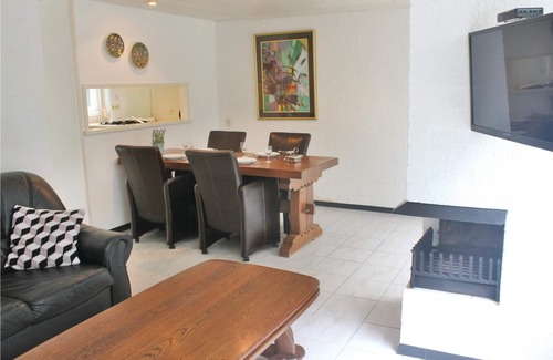 Posterholt House | Bungalowpark Het Posterbos is located 800 meters outside the sociable village of Posterholt in the m