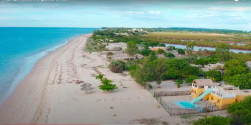 Mahajanga House | bungalows at somaroala on the beach
