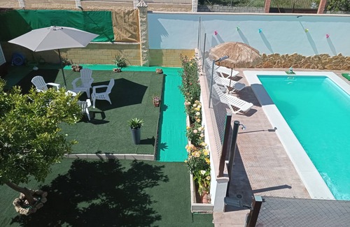 Aguilar de la Frontera House | Bungalows en Conjunto Rural con Piscina en Moriles Para Relajarte