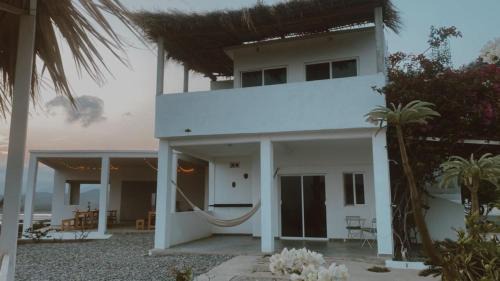 Salina Cruz Hotel | Bungalows Punta conejo
