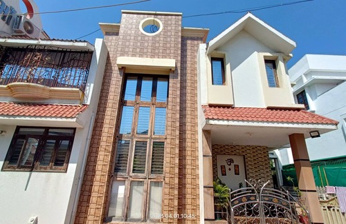 Vadodara House | Bunglow Villa Garden Facing 5 Minutes From Hotel Hayatt Place Ho