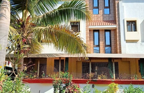 Vadodara House | Bunglow Villa Garden Facing 5 Minutes From Hotel Hayatt Place Ho