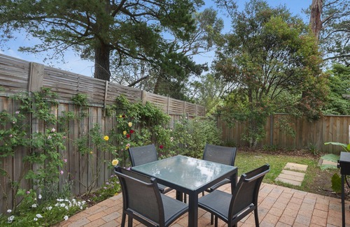 Croydon Villa | Bungunyah Apartments: Margriet