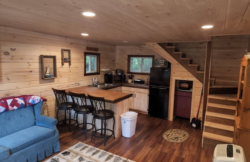 Millinocket Cabin | bunk house on a pristine lake 25 min from Mt katahdin awesome 4 wheeling