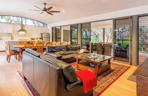 Naturaliste House | Bunker Bayhouse Your Ideal Escape by the Beach