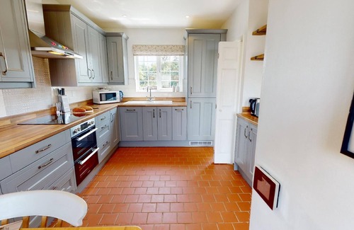 Kidlington Apartment | Bunkers Hill Cottage, three bedrooms