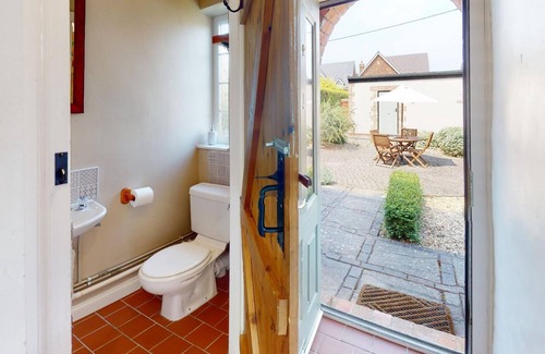 Kidlington Apartment | Bunkers Hill Cottage, three bedrooms