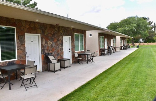 La Verkin Cabin | Bunkhouse 11B With Wifi and TV
