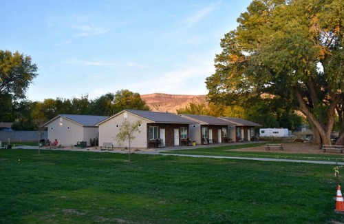La Verkin Cabin | Bunkhouse 12A With Private Bathroom