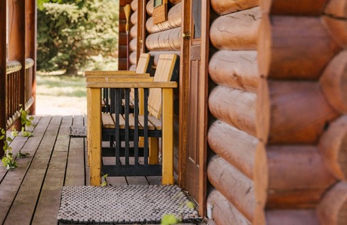 Bozeman Cabin | Bunkhouse 4 at Gallatin Canyon Cabins