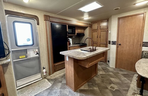 Brooklyn RV Rental | Bunkhouse Camper