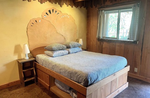 Winthrop Hotel | Bunkhouse Inn-Room 4, Walk to Downtown Winthrop!