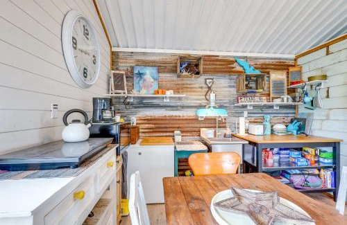 Comanche County Apartment | Bunkhouse on Working Texas Ranch with Horses and Cows!