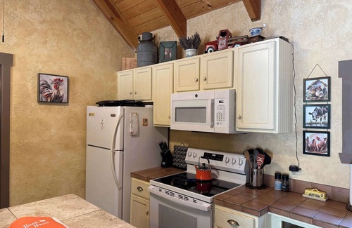 Selma Cabin | Bunkhouse Sleeps 20 Weddings Reunions WiFi