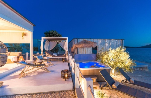 Drage Villa | BUQEZ ECO RESORT - Villa 18 - Beachfront