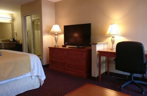 Burbank Hotel | Burbank Inn and Suites