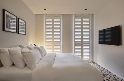 Capital Hill Hotel | Burbury Hotel & Apartments