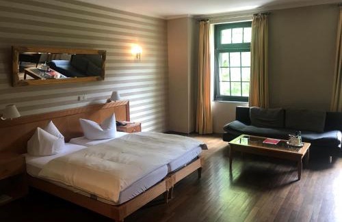 Wegberg Hotel | Burg Wegberg Hotel & Eventlocation