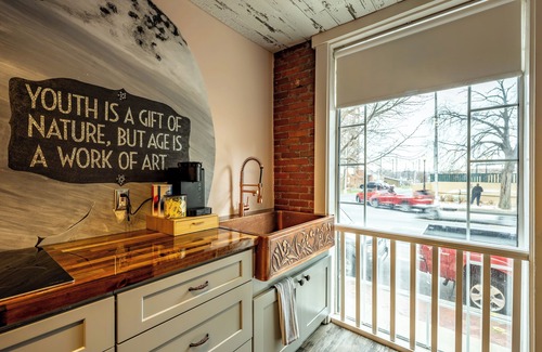 Downtown Harrisburg Apartment | BurgBnB Downtown