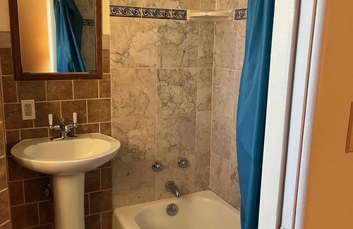 Holyoke Apartment | Burge Hotel