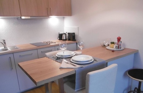 Stadtbezirk 3 Apartment | Burghof Boarding Apartment No. 2 - Your elegant and cozy temporary apartment