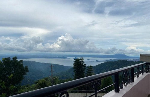Silang Junction South Apartment | Burgitos Homescape Tagaytay