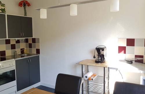 Senhals Apartment | Burgunder Apartment Haus lowe