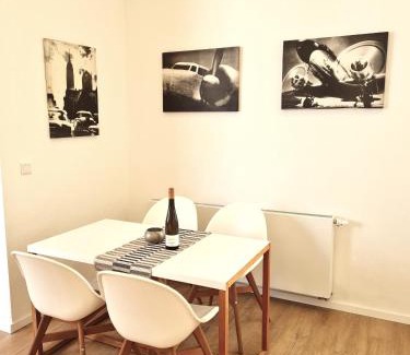 Gonsenheim Apartment | Burgunder - helle und ruhige Wohnung in Uninähe