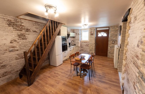 Chanceaux Apartment | Burgundian loft at the foot of the Seine springs