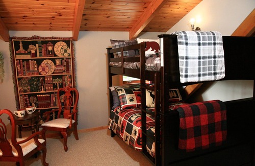 Waverley Bed & Breakfast | Burgundy Dream Bed and Breakfast