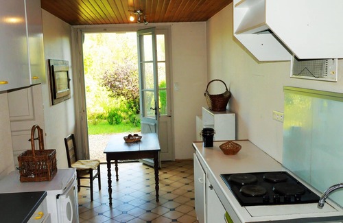 Montmoyen House | Burgundy - Rent charming rustic house 8 pers. TENNIS