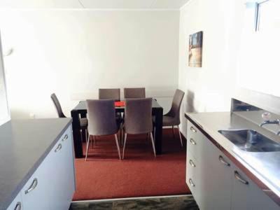 Kensington Hotel | Burgundy Rose Motel