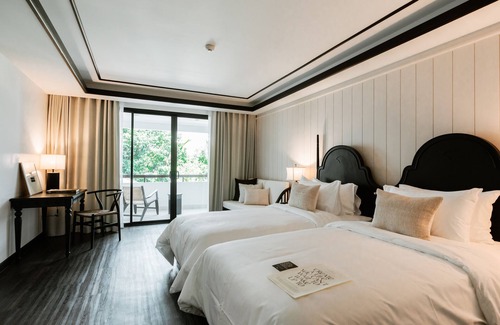 Old City Hotel | Burirattana Hotel - Adults Only