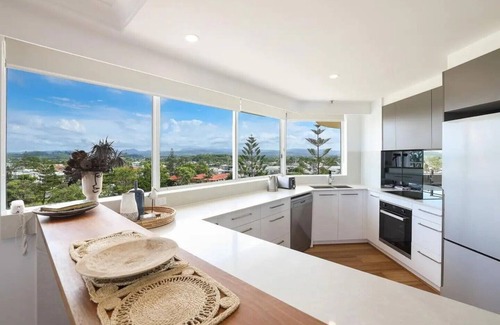 Miami Apartment | Burleigh Vista Apartment - Views