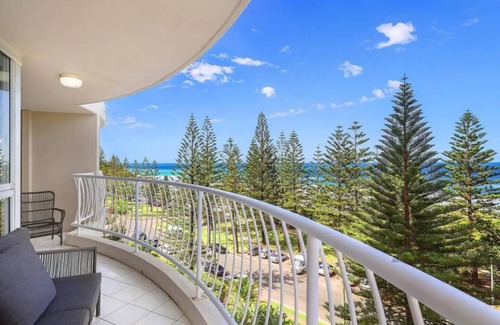 Miami Apartment | Burleigh Vista Apartment - Views