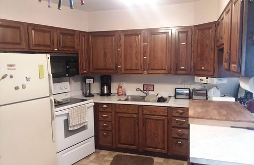 Kulm House | Burnett Boys Hunting & Fishing Lodge Inc.