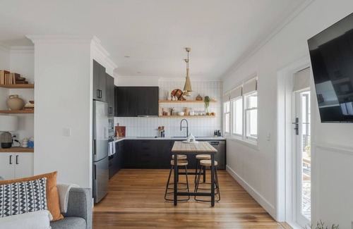 Burnie Apartment | Burnie Retreat - Coastal Comfort Awaits