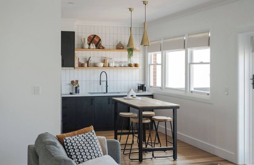 Burnie Apartment | Burnie Retreat - Coastal Comfort Awaits