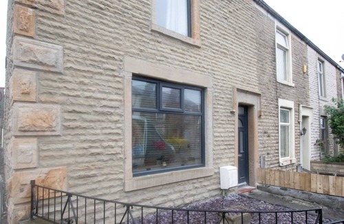 Accrington House | Burnley Rd - 3 Bedroom in Accrington