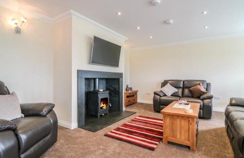 Eyre House | Burnside Cottage