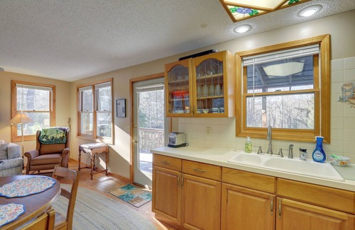 Burnsville Cottage | Burnsville Cabin w/Deck & Trails - Dog Friendly!