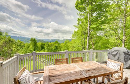 Burnsville House | Burnsville Retreat with Hot Tub and Mountain Views!