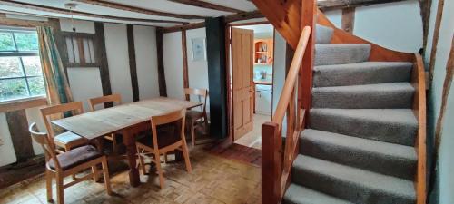 Ipswich House | Burnt House Cottage