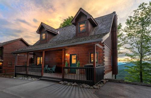 Wolf Laurel House | Burnt Skies Sleeps 10 Hot Tub Foosball Darts