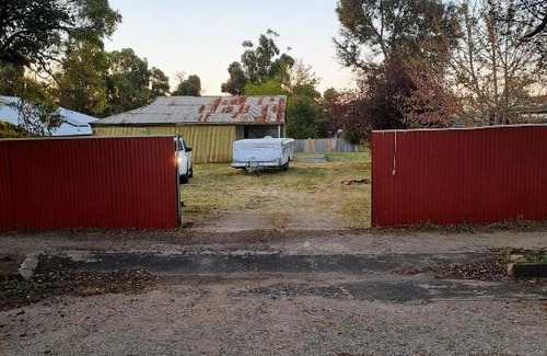 Burra Other | Burra Huge Backyard